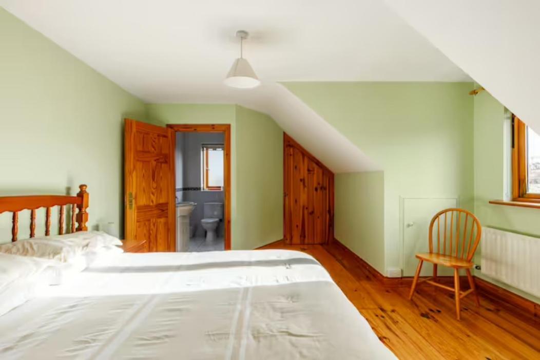 Yellow House Уестпорт Екстериор снимка